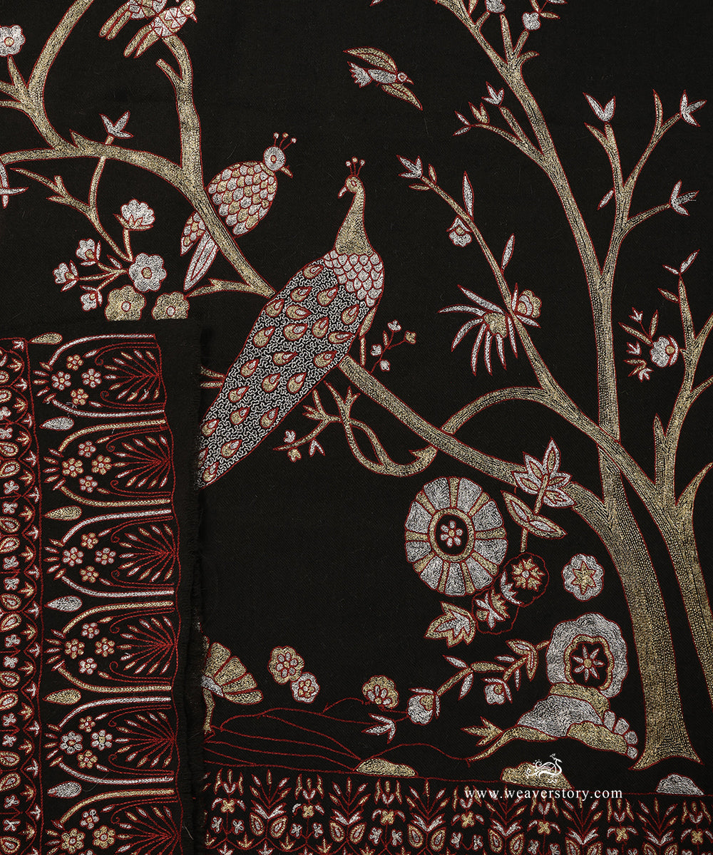 Black_Handwoven_Pure_Pashmina_Stole_With_Handwork_Zari_Bird_Embroidery_WeaverStory_04