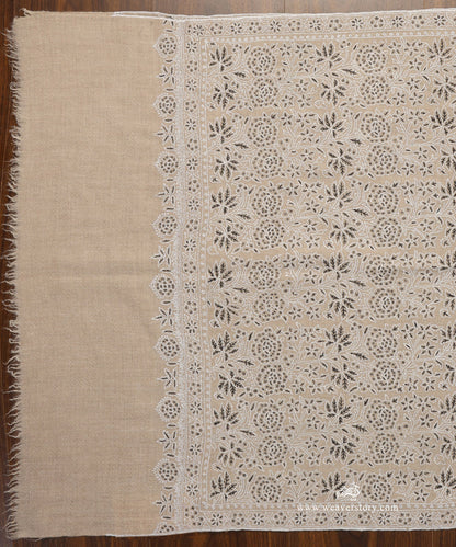 Beige_Handwoven_Pure_Pashmina_Stole_With_Hand_Embroidery_WeaverStory_02