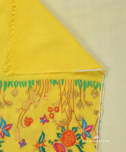 Handwoven_Lemon_Yellow_Ombre_Three_Shade_Pure_Pashmina_Stole_With_Phoolkari_Design_WeaverStory_04