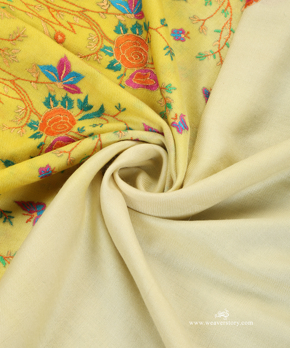 Handwoven_Lemon_Yellow_Ombre_Three_Shade_Pure_Pashmina_Stole_With_Phoolkari_Design_WeaverStory_05