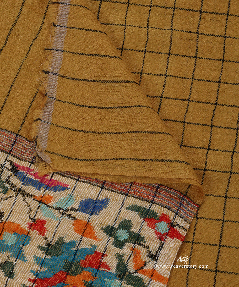 Mustard_Yellow_Handwoven_Pure_Pashmina_Stole_With_Kani_Weave_And_Checks_WeaverStory_04