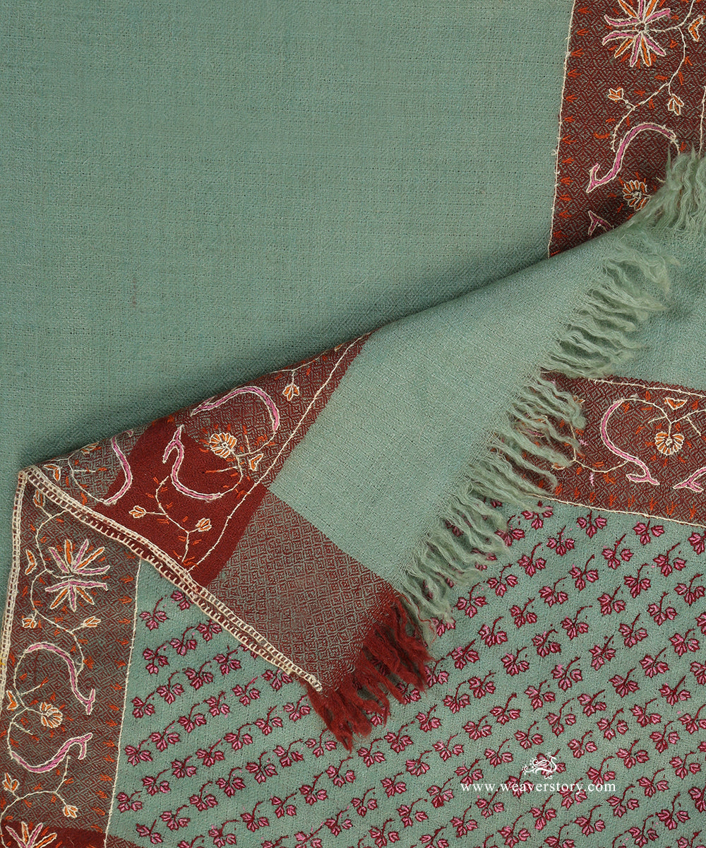 Sage_Green_Pure_Pashmina_Stole_With_Contrast_Sozni_Palla_WeaverStory_04