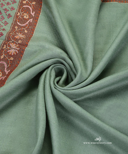 Sage_Green_Pure_Pashmina_Stole_With_Contrast_Sozni_Palla_WeaverStory_05