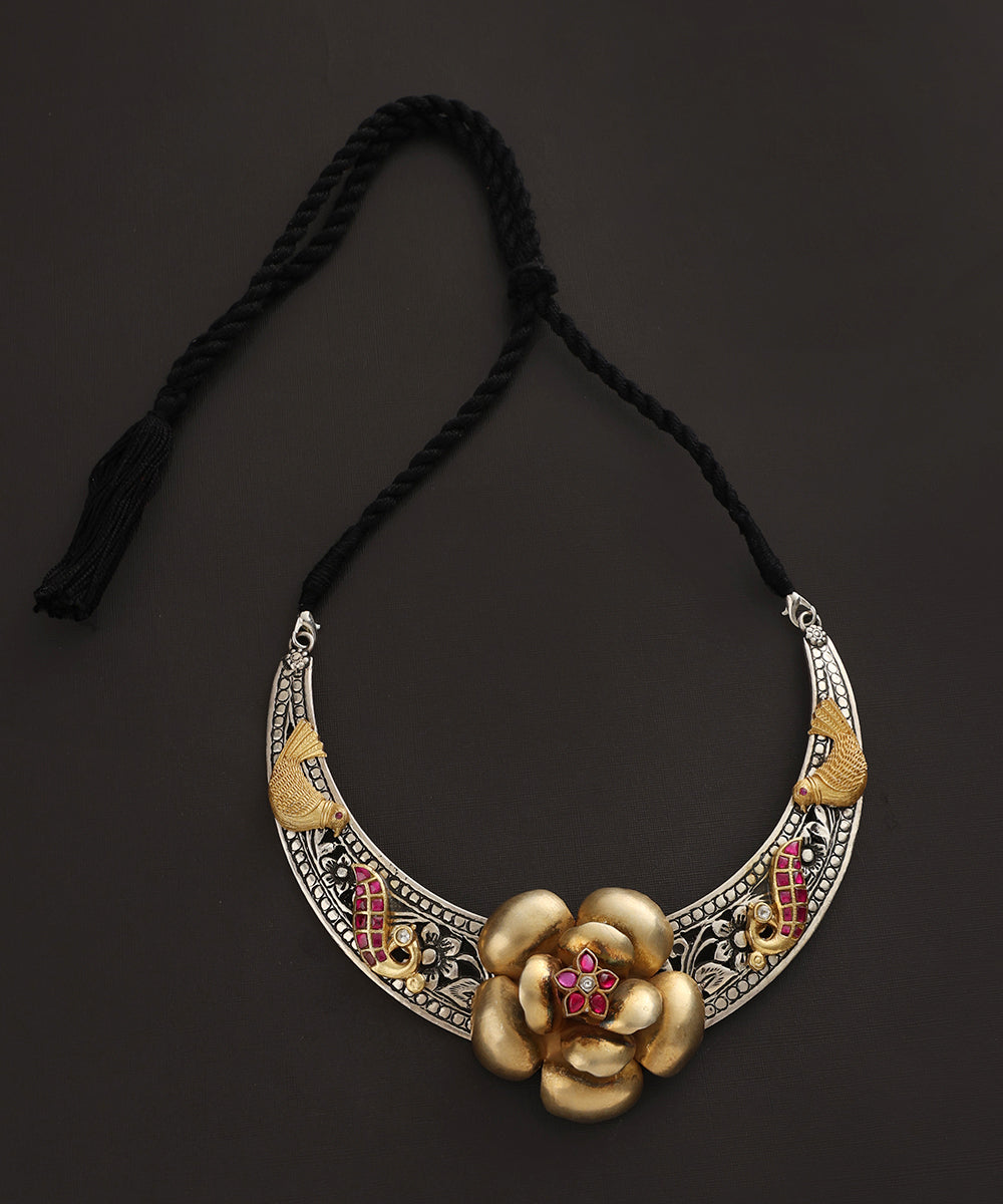Aabharan_Handcrafted_Oxidised_Pure_Silver_Necklace_With_Floral_Motifs_WeaverStory_02