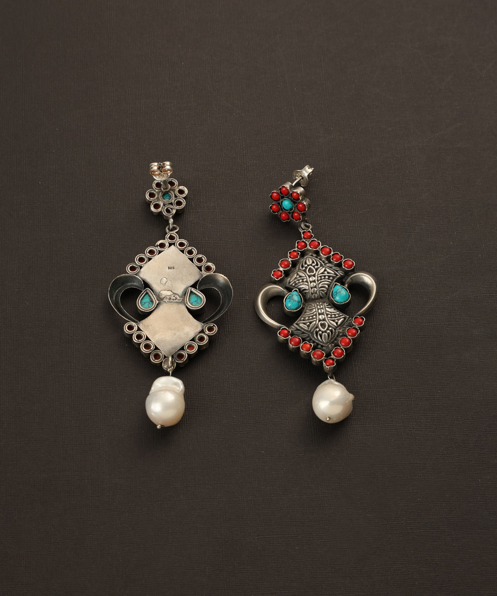 Qanita_Handcrafted_Oxidised_Pure_Silver_Turquoise_Earrings_WeaverStory_03