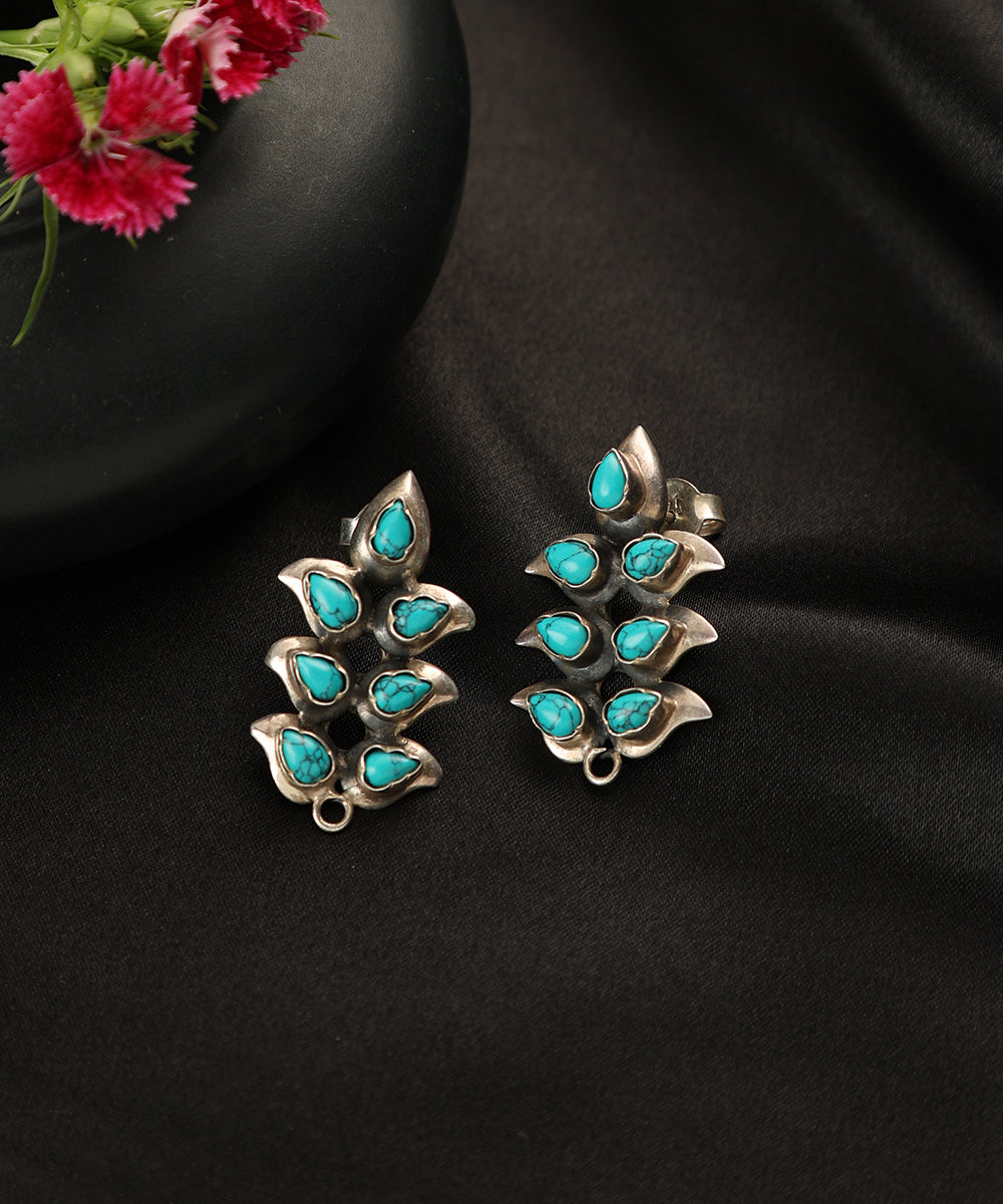 Khumi_Handcrafted_Oxidised_Pure_Silver_Turquoise_Earrings_WeaverStory_01