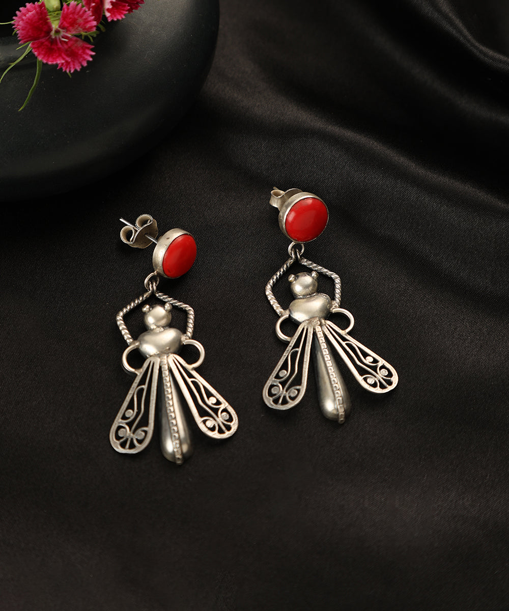 Nuyam_Handcrafted_Oxidised_Pure_Silver_Coral_Earrings_WeaverStory_01