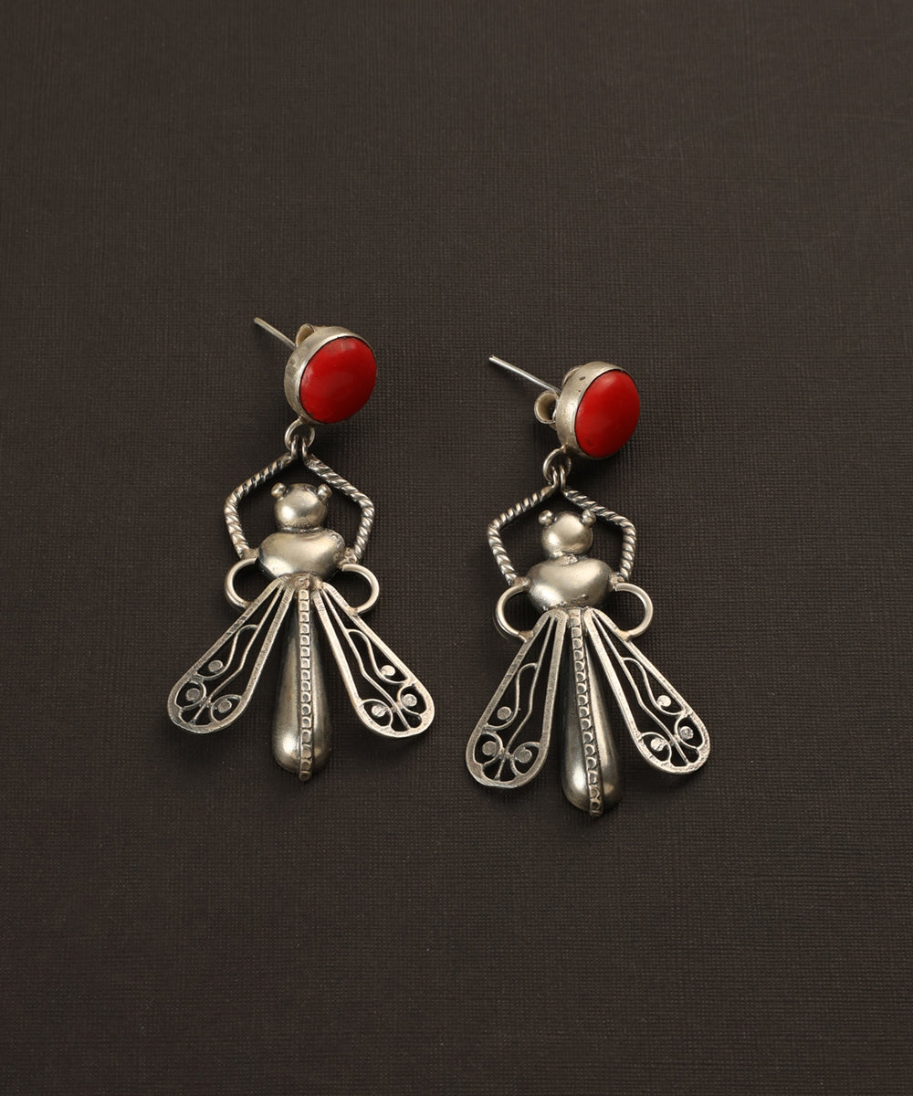 Nuyam_Handcrafted_Oxidised_Pure_Silver_Coral_Earrings_WeaverStory_02