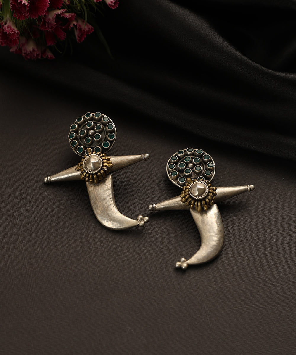 Ahnaf_Handcrafted_Oxidised_Pure_Silver_Green_Earrings_WeaverStory_01