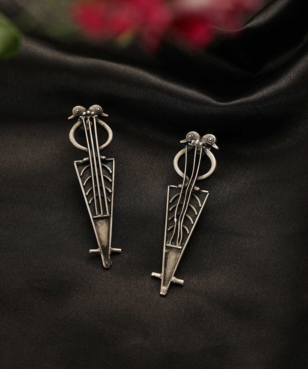 Delisha_Handcrafted_Oxidised_Pure_Silver_Earrings_WeaverStory_01