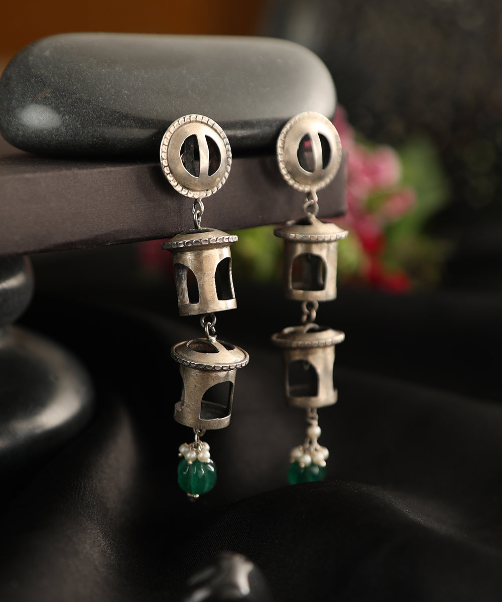 Samiq_Handcrafted_Oxidised_Pure_Silver_Earrings_WeaverStory_01