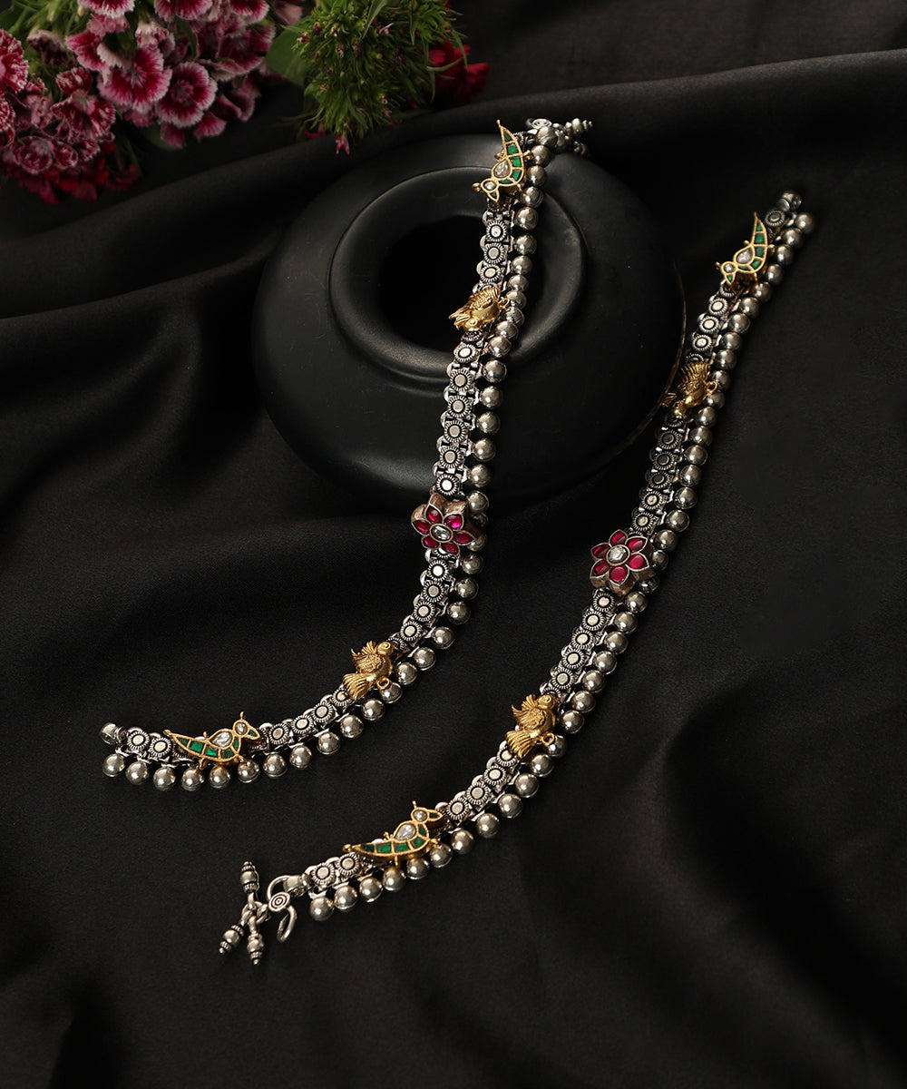 Miyaz_Handcrafted_Oxidised_Pure_Silver_Anklets_With_Bird_And_Flower_Motifs_WeaverStory_01