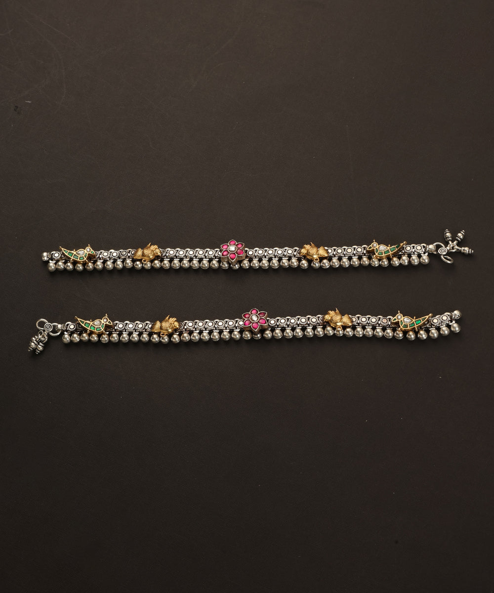 Miyaz_Handcrafted_Oxidised_Pure_Silver_Anklets_With_Bird_And_Flower_Motifs_WeaverStory_02