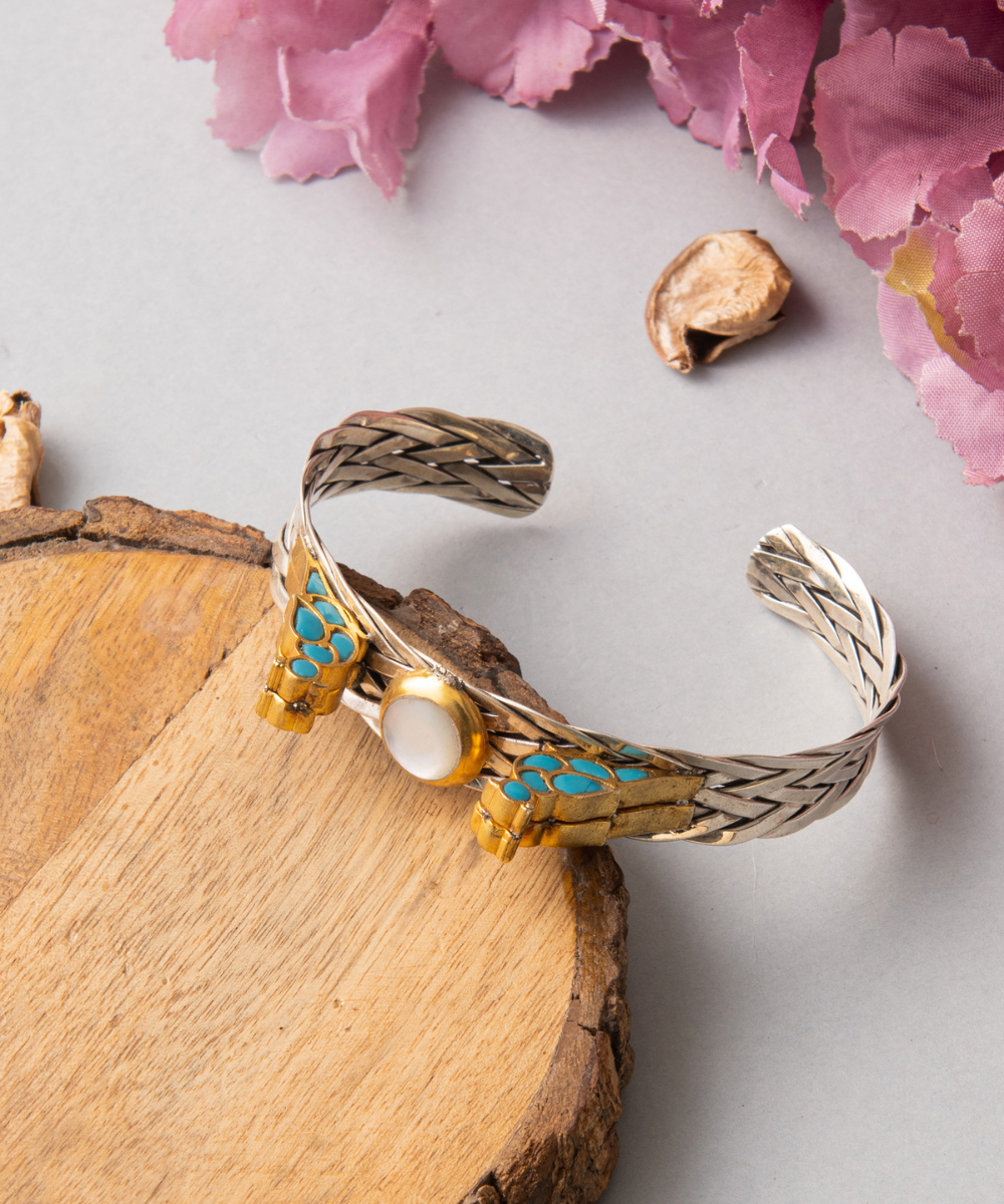 Zuhra_Handcrafted_Pure_Silver_Bangle_With_Enamel_WeaverStory_01
