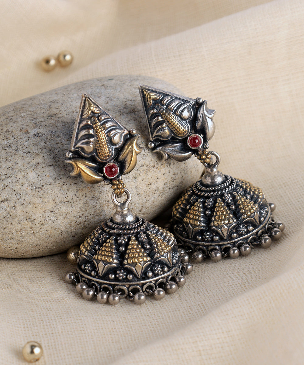 Aditi_Handcrafted_Oxidised_Pure_Silver_Jhumka_WeaverStory_01