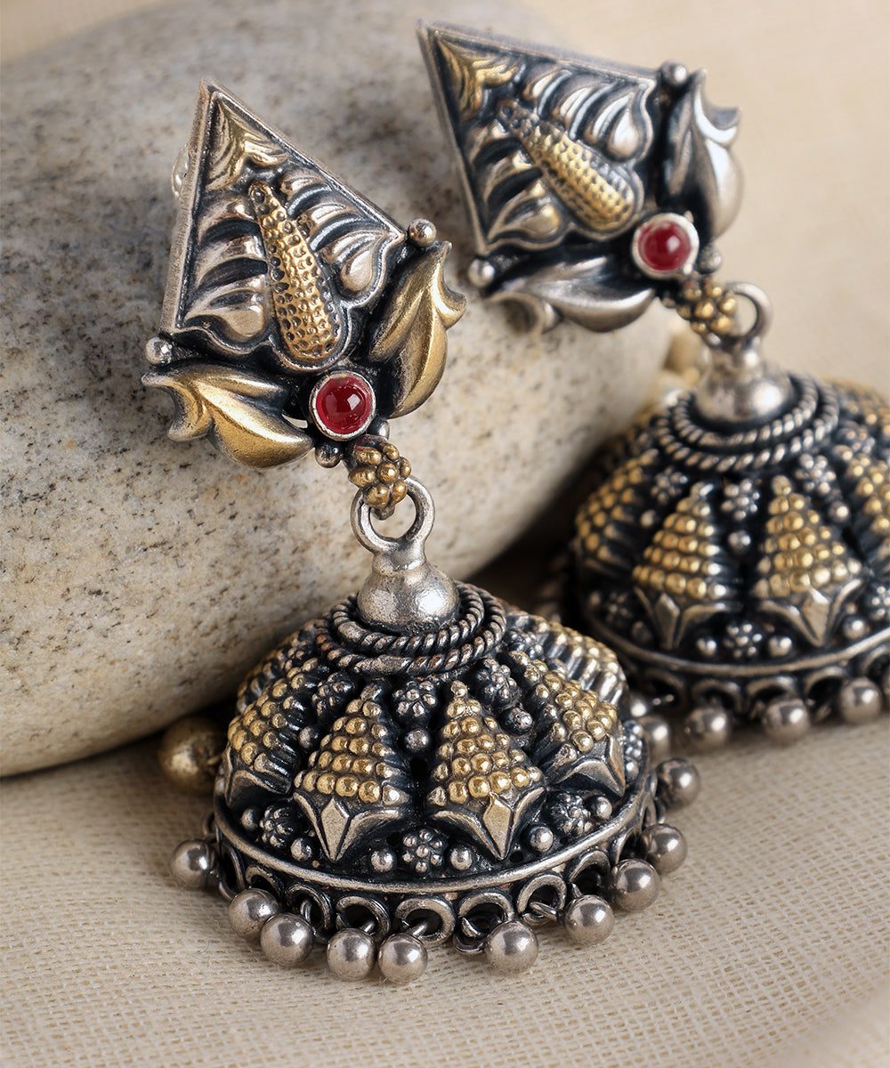 Aditi_Handcrafted_Oxidised_Pure_Silver_Jhumka_WeaverStory_02