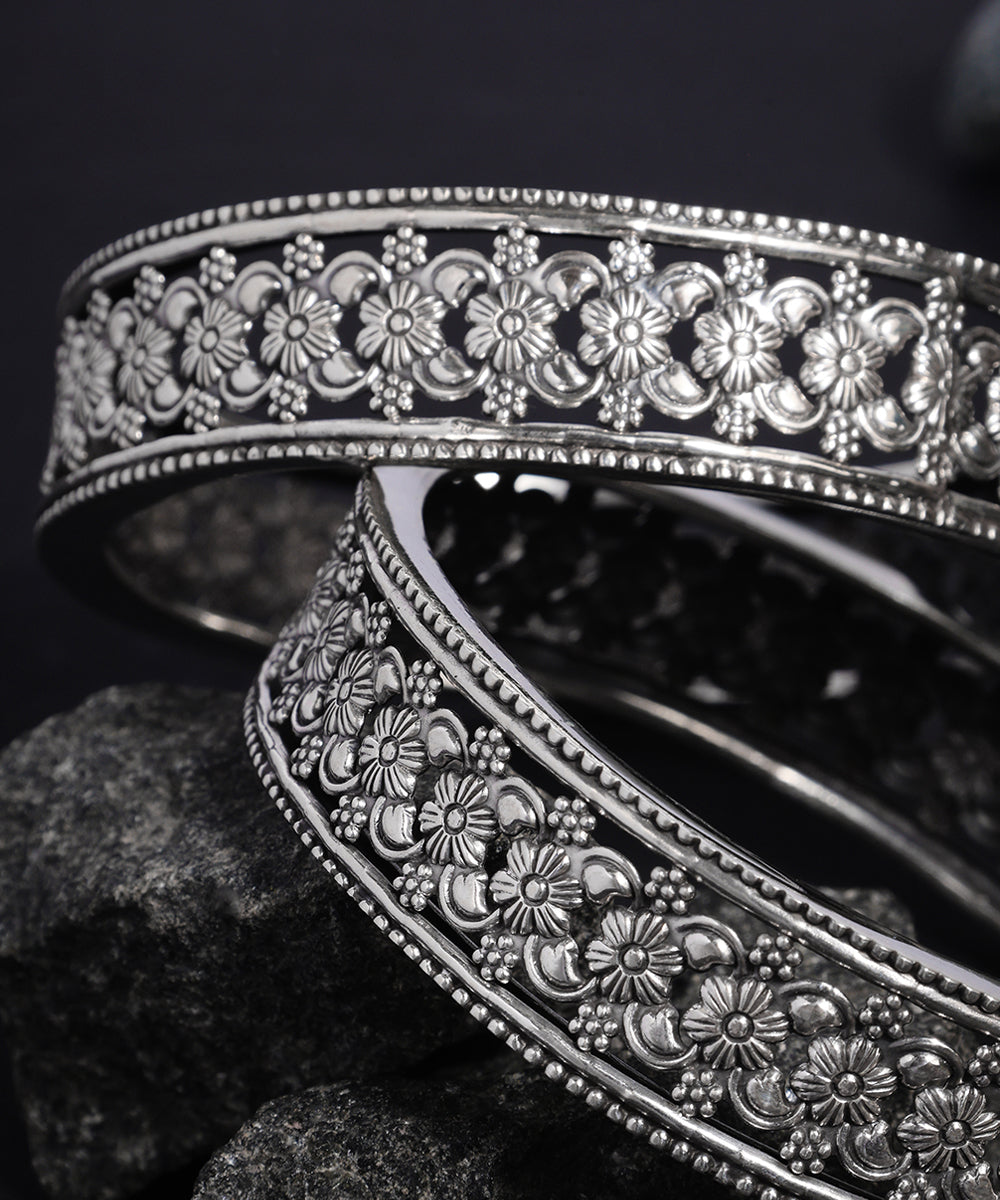 Ram_Handcrafted_Oxidised_Pure_Silver_Bangles_WeaverStory_02