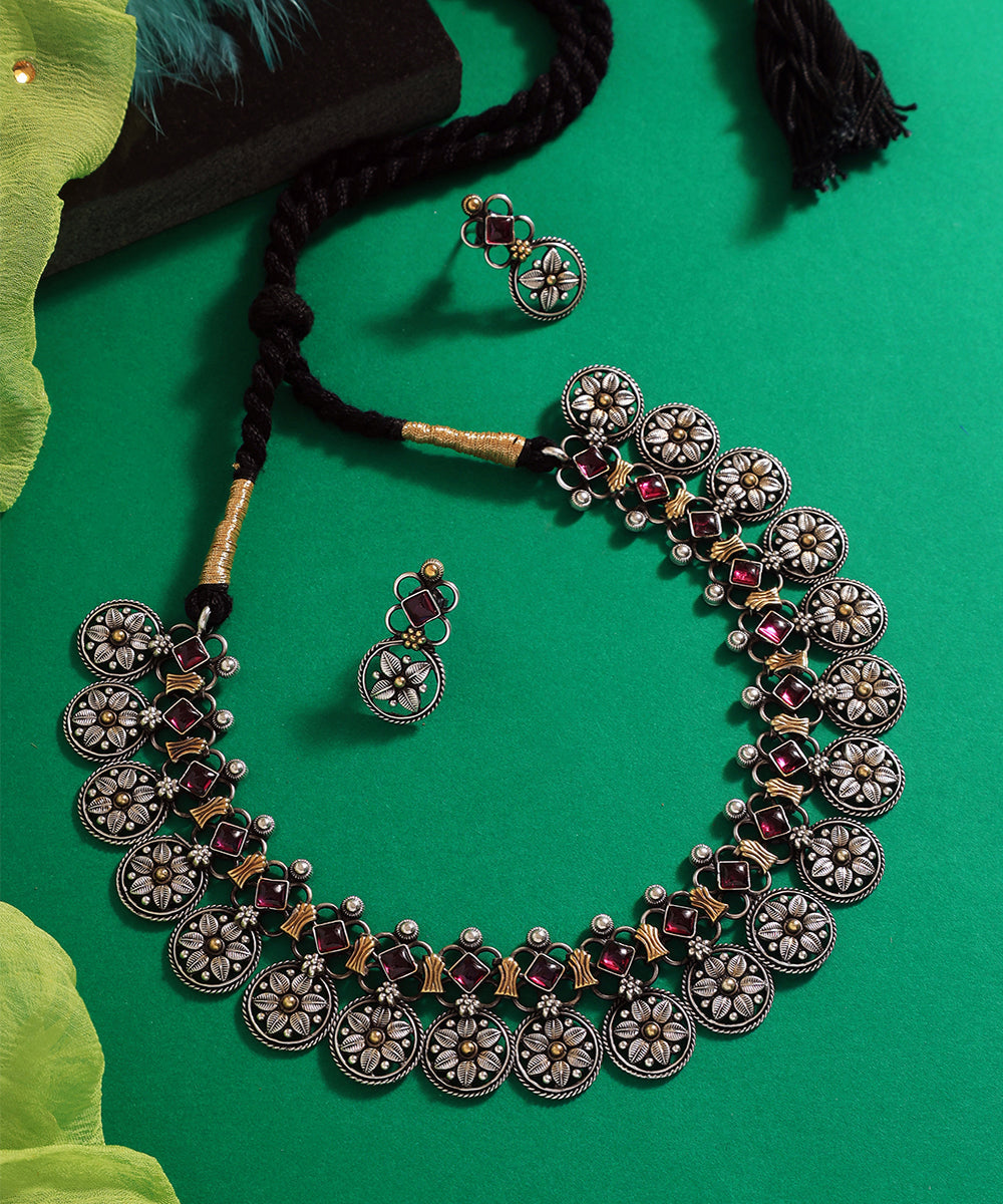Paramita_Handcrafted_Oxidised_Pure_Silver_Kempstones_Necklace_Sets_WeaverStory_01