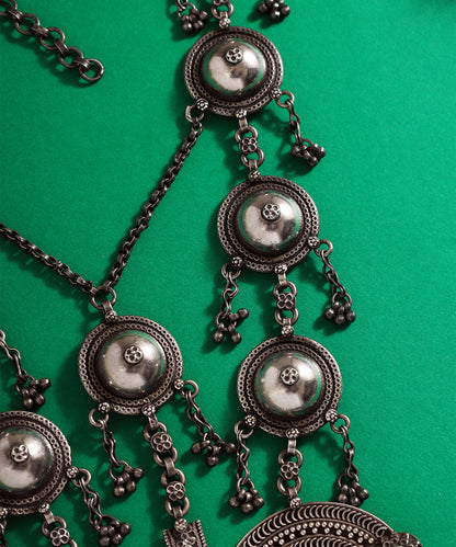 Kuvira_Handcrafted_Oxidised_Pure_Silver_Necklace_WeaverStory_03