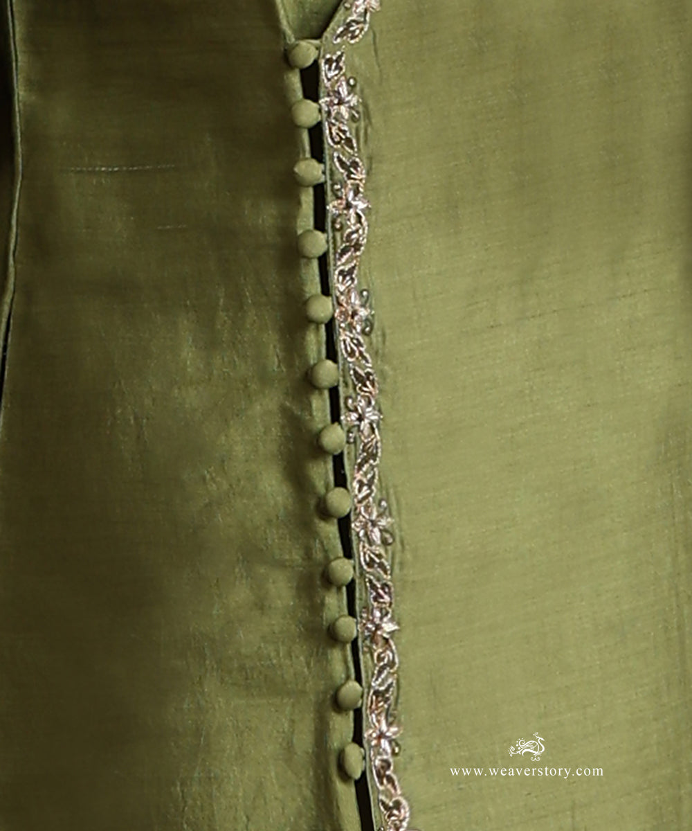 Green_Hand_Embroidered_Kurta_With_Cotton_Churidar_WeaverStory_07