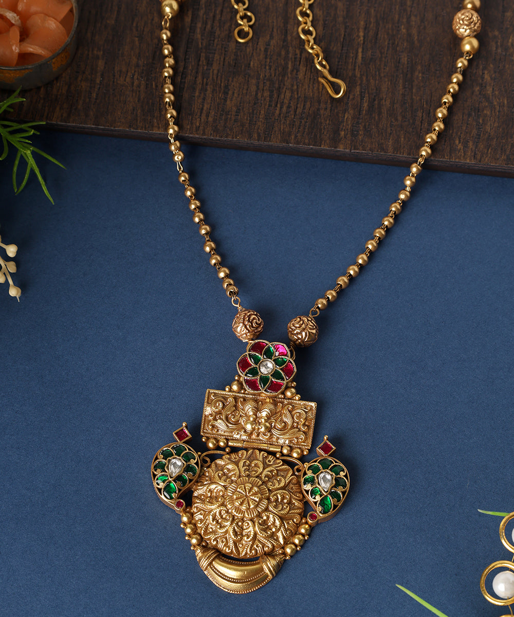Falak_Handcrafted_Golden_Pure_Silver_Necklace_With_Kundan_WeaverStory_01
