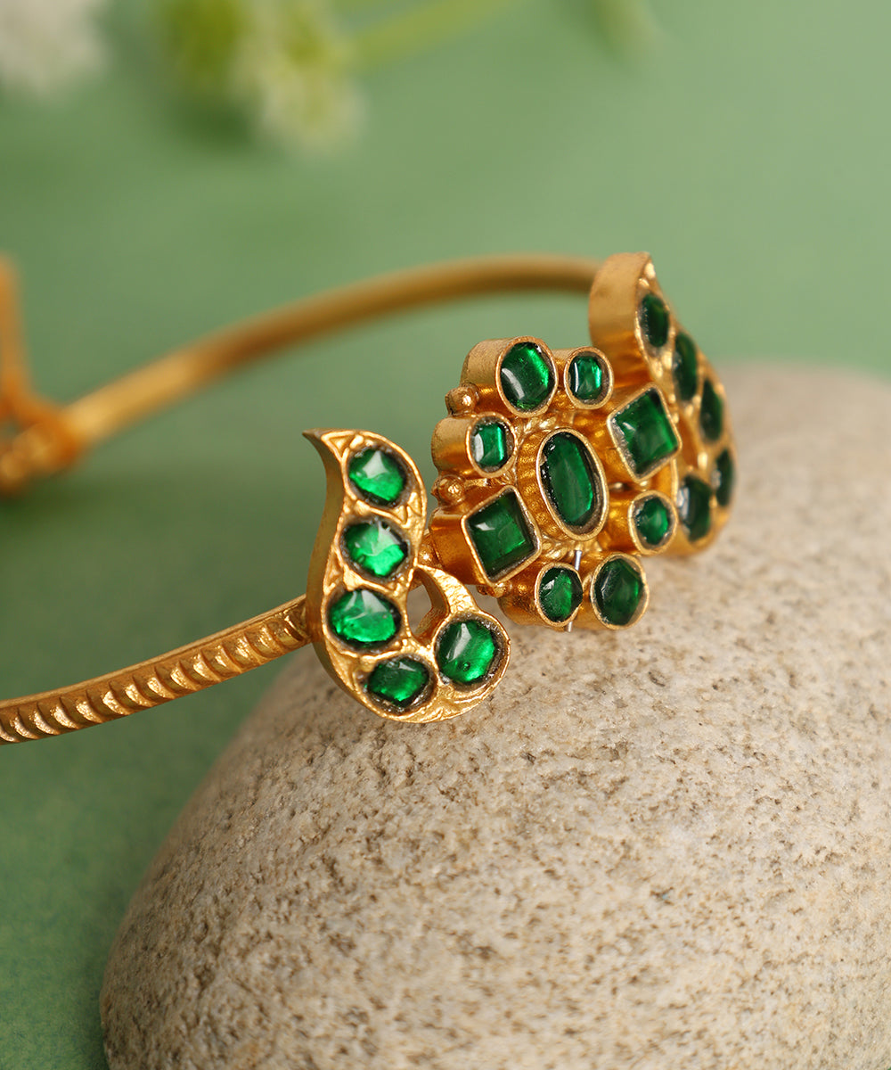 Inayat_Handcrafted_Pure_Silver_Bangle_With_Kundan_WeaverStory_02