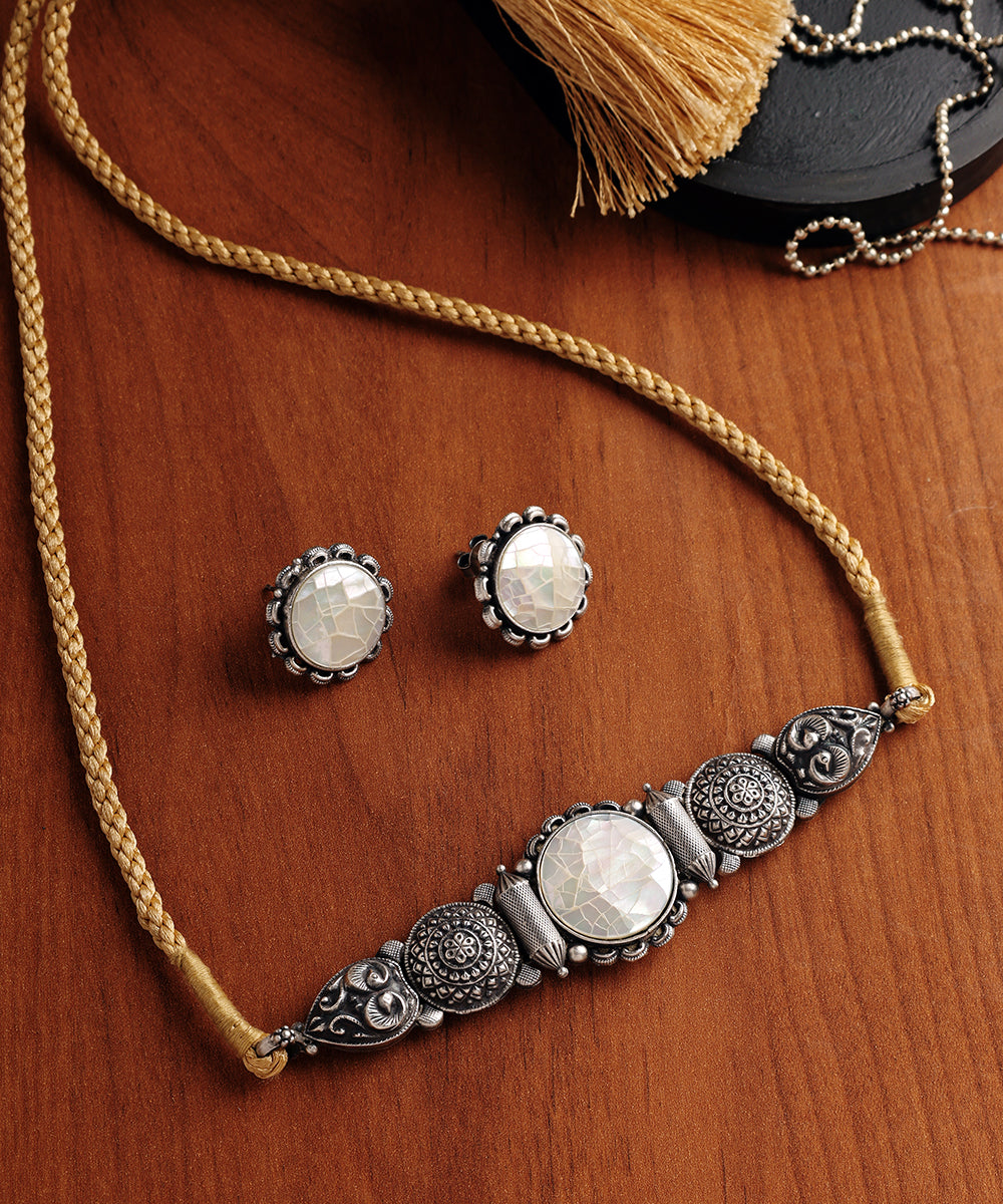 Marya_Handcrafted_Oxidised_Pure_Silver_Necklace_Set_WeaverStory_01