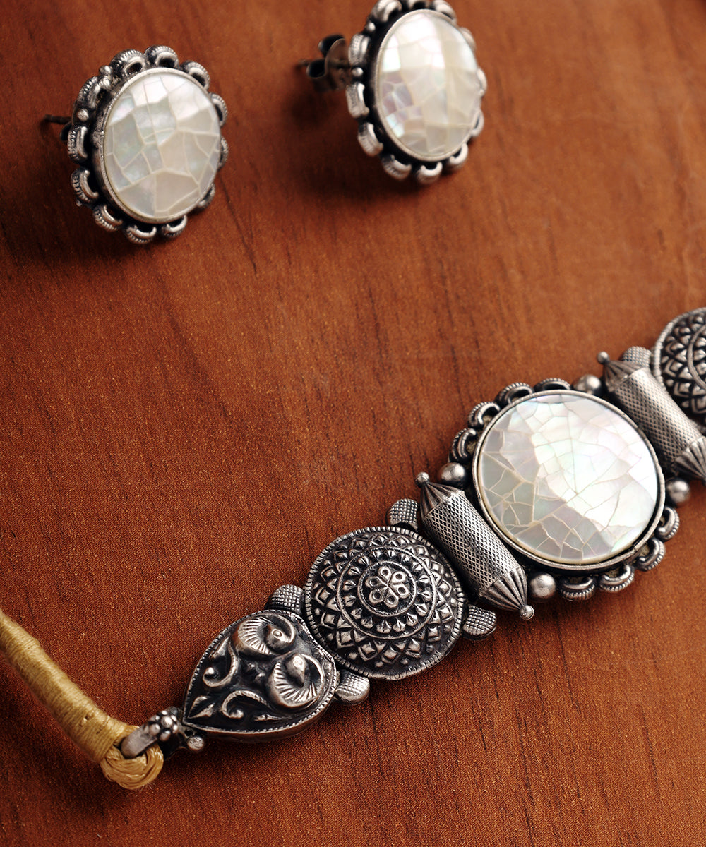 Marya_Handcrafted_Oxidised_Pure_Silver_Necklace_Set_WeaverStory_02