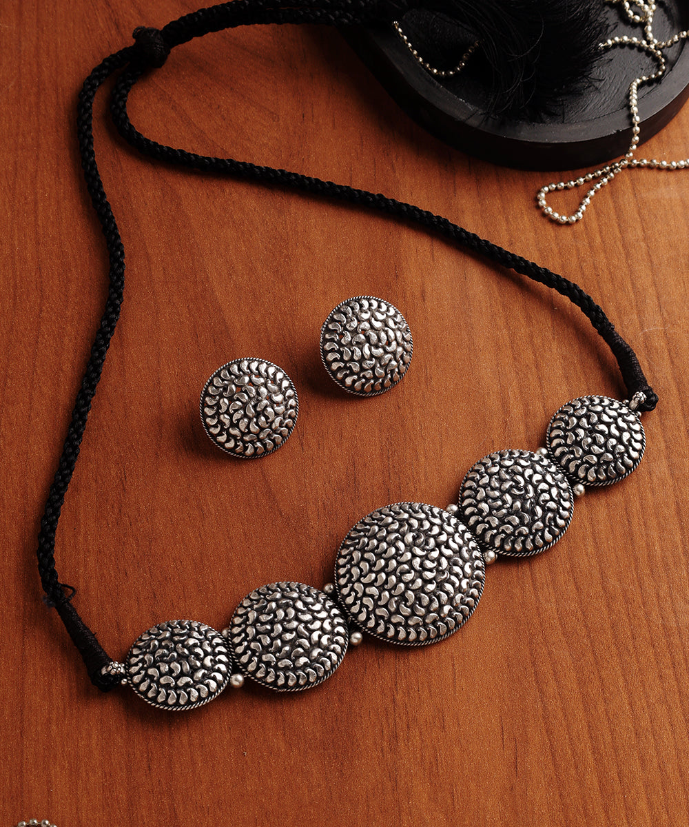 Maryam_Handcrafted_Oxidised_Pure_Silver_Necklace_Set_WeaverStory_01