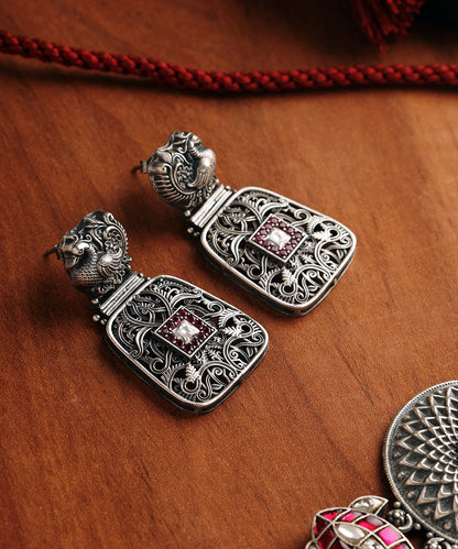 Nada_Handcrafted_Oxidised_Pure_Silver_Necklace_Set_With_Kundan_WeaverStory_03