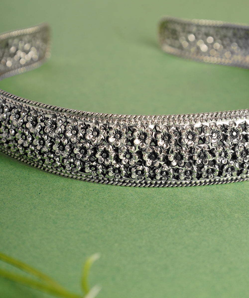 Nasira_Handcrafted_Oxidised_Pure_Silver_Hairband_WeaverStory_02