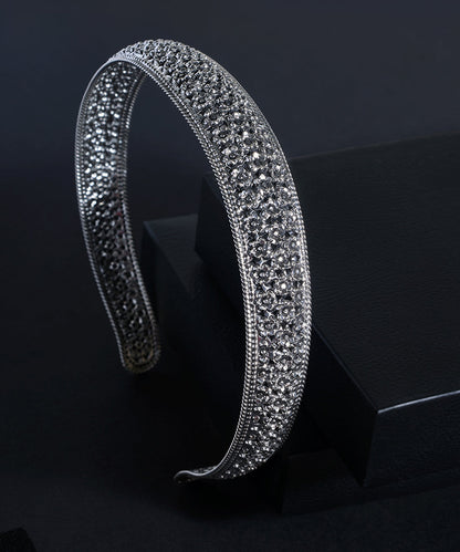 Nasira_Handcrafted_Oxidised_Pure_Silver_Hairband_WeaverStory_03