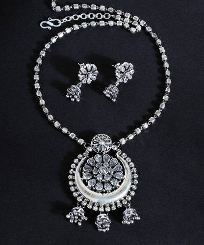 Samar_Handcrafted_Oxidised_Pure_Silver_Necklace_Set_With_Cz_Stones_WeaverStory_01