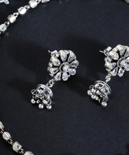 Samar_Handcrafted_Oxidised_Pure_Silver_Necklace_Set_With_Cz_Stones_WeaverStory_03