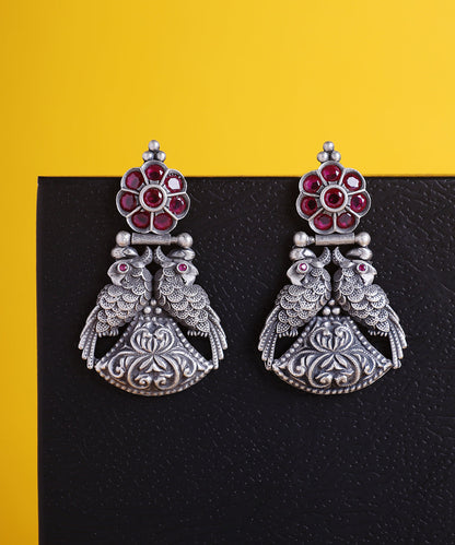 Kia_Handcrafted_Oxidised_Pure_Silver_Earrings_With_Kempstones_And_Peacock_Motifs_WeaverStory_01