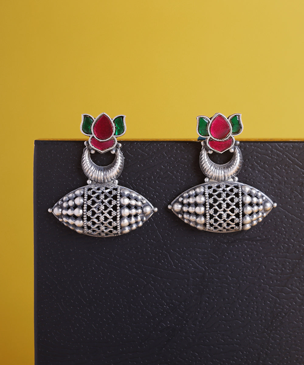 Zarin_Handcrafted_Oxidised_Pure_Silver_Earrings_With_Kempstones_WeaverStory_01