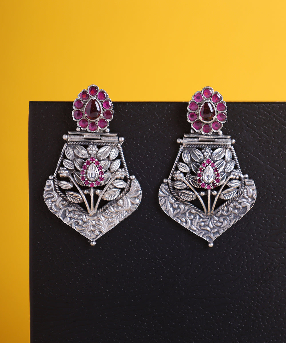 Vida_Handcrafted_Oxidised_Pure_Silver_Earrings_With_Kempstones_WeaverStory_01