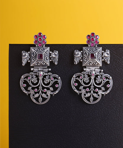 Kyra_Handcrafted_Oxidised_Pure_Silver_Earrings_With_Kempstones_WeaverStory_01