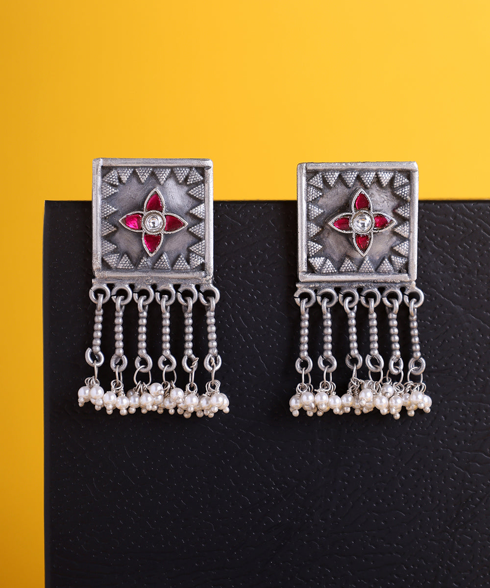 Gulnaz_Handcrafted_Oxidised_Pure_Silver_Earrings_With_Kempstones_WeaverStory_01