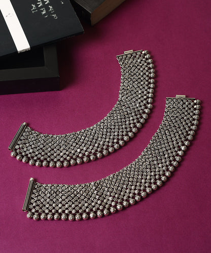 Kaveri_Handcrafted_Pure_Silver_Nakshi_Anklets_WeaverStory_01