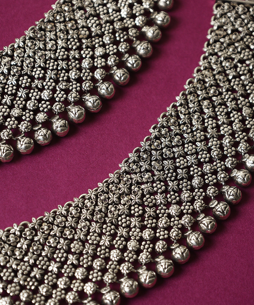 Kaveri_Handcrafted_Pure_Silver_Nakshi_Anklets_WeaverStory_02