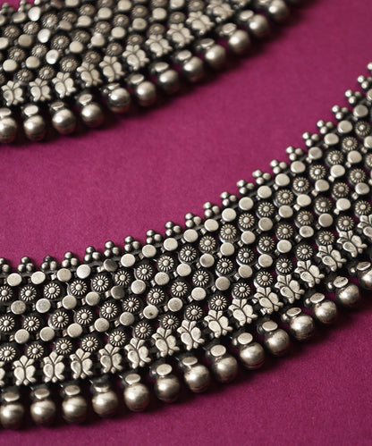 Kumkum_Handcrafted_Pure_Silver_Nakshi_Anklets_WeaverStory_03