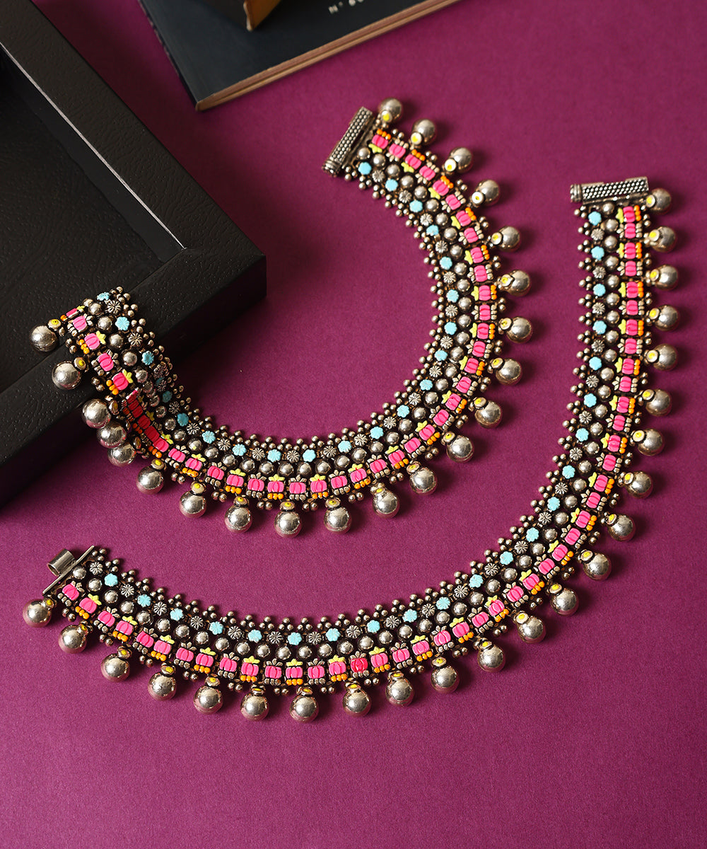 Sama_Handcrafted_Pure_Silver_Anklets_With_Ghungroos_WeaverStory_01