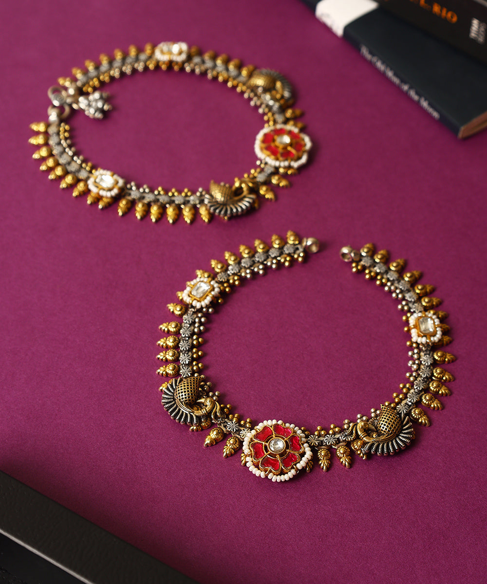 Mayuri_Handcrafted_Pure_Silver_Kundan_Anklets_With_Floral_Motifs_WeaverStory_02