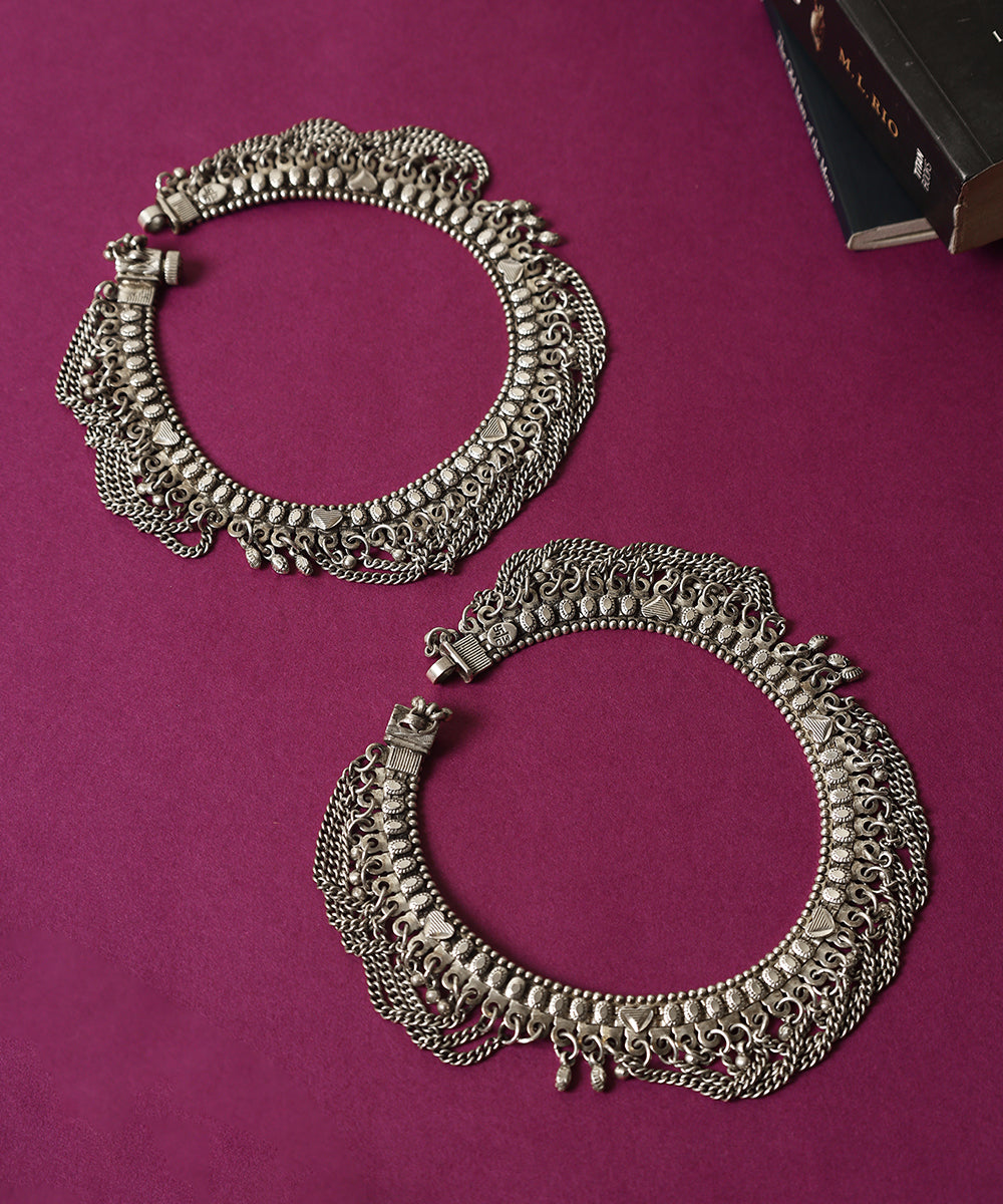 Zoya_Handcrafted_Pure_Silver_Anklets_WeaverStory_01