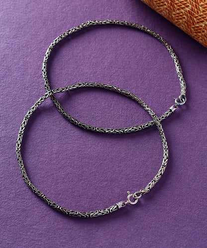 Sia_Handcrafted_Pure_Silver_Interwoven_Anklets_WeaverStory_01