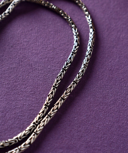 Sia_Handcrafted_Pure_Silver_Interwoven_Anklets_WeaverStory_02