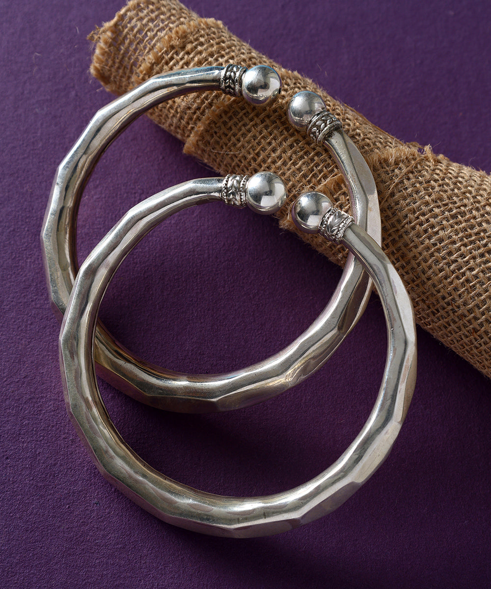 Dhara_Handcrafted_Pure_Silver_Kada-Style_Anklets_WeaverStory_01