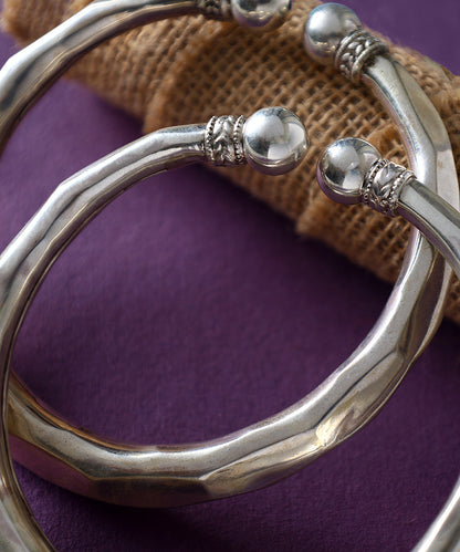 Dhara_Handcrafted_Pure_Silver_Kada-Style_Anklets_WeaverStory_02