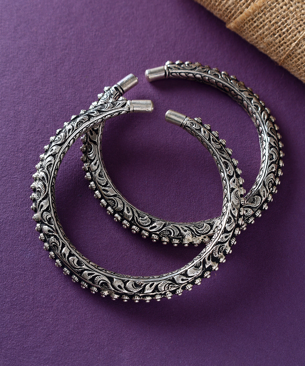 Vira_Handcrafted_Pure_Silver_Anklets_WeaverStory_01